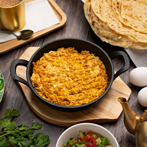 Hamsa Eggs with Tomatoes